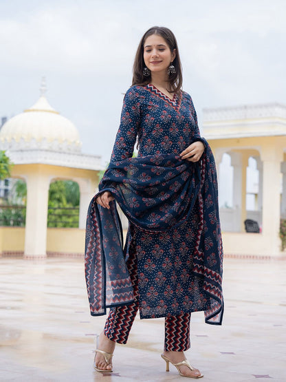 Dhiyona KL Floral Printed Straight Kurta With Trousers & Dupatta