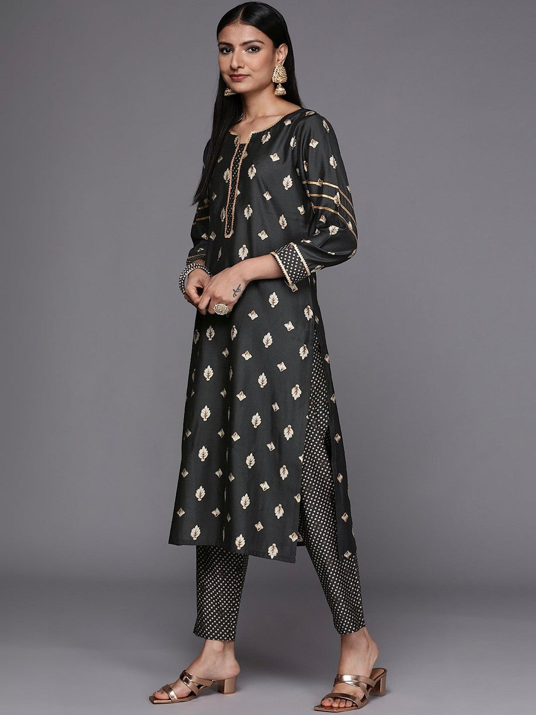Women Ethnic Motifs Printed Regular Gotta Patti Kurta with Trousers & With Dupatta