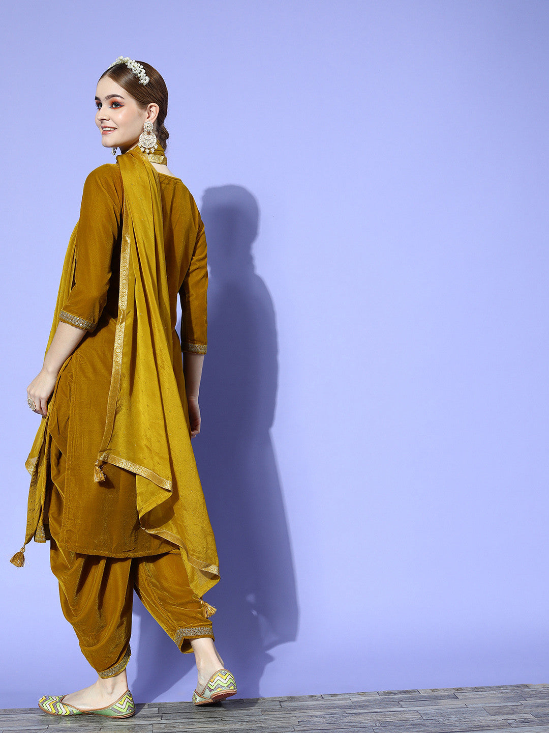 Women Floral Velvet Fusion Bottom Kurta Set