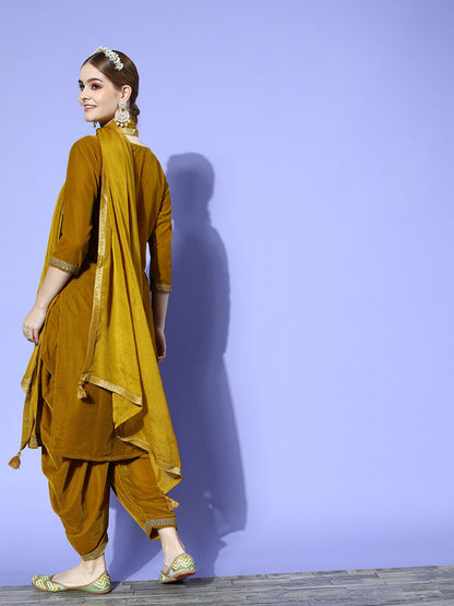 Women Floral Velvet Fusion Bottom Kurta Set
