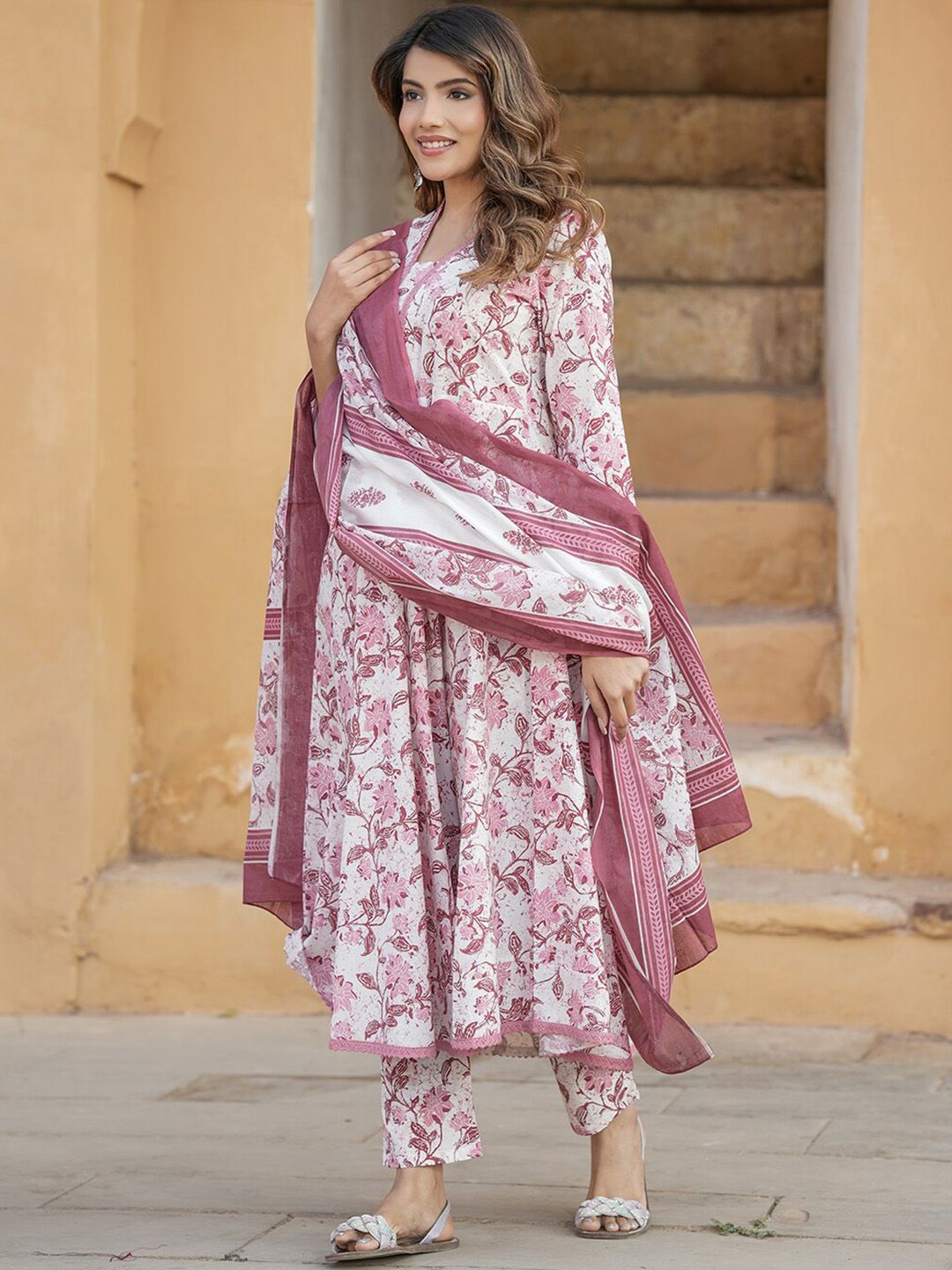Dhiyona KL Floral Printed Regular Thread Work Pure Cotton Kurta with Trouser & With Dupatta