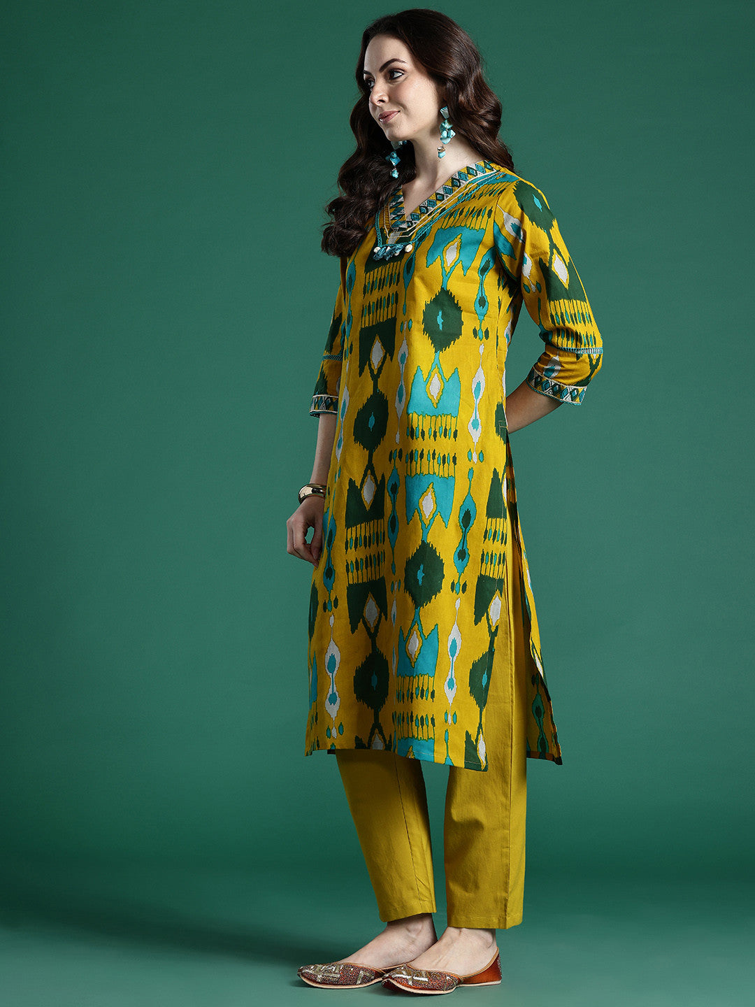 Geometric Printed Regular Pure Cotton Kurta with Trousers & Dupatta
