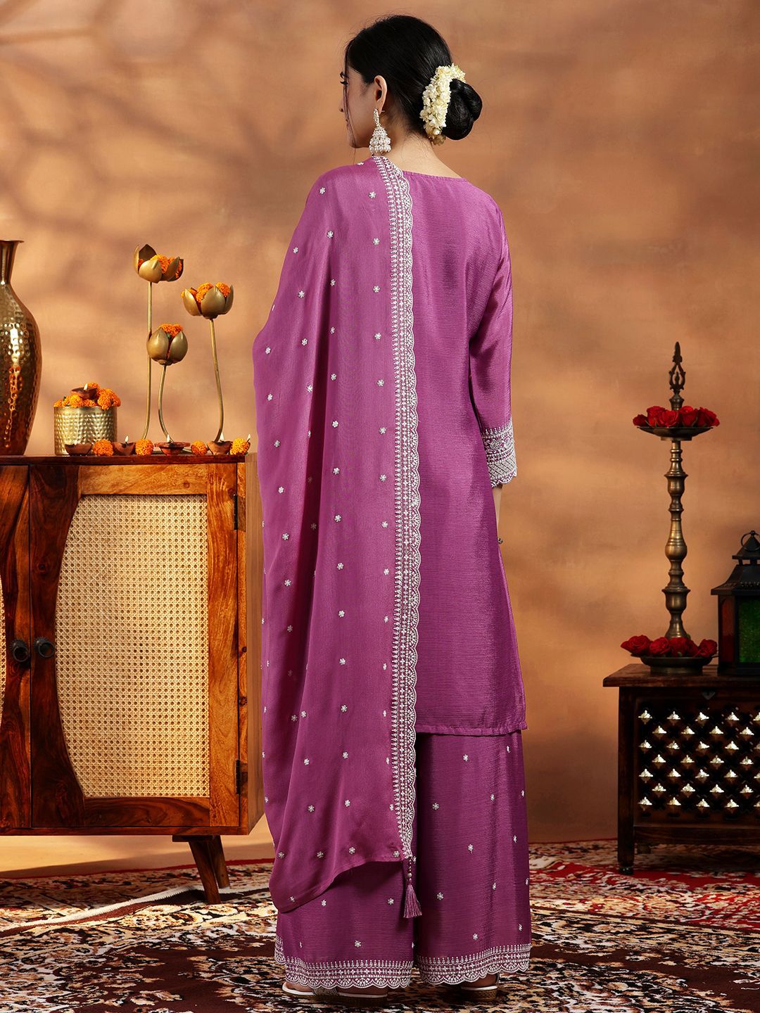 Dhiyona LL Women Floral Embroidered Regular Sequinned Kurta with Palazzos & With Dupatta