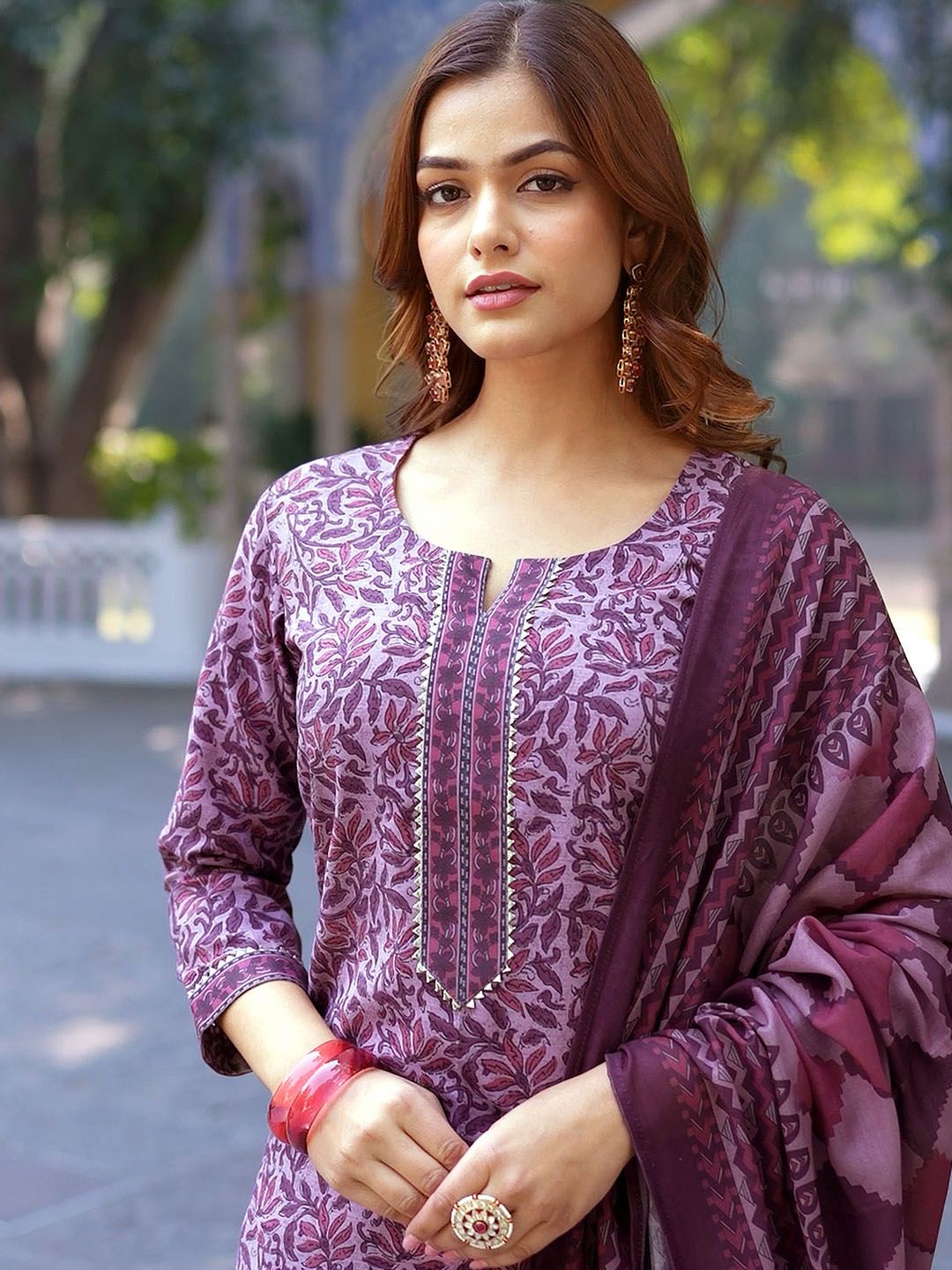 Dhiyona KL Floral Printed Notch Neck Gotta Patti Straight Kurta With Trousers & Dupatta