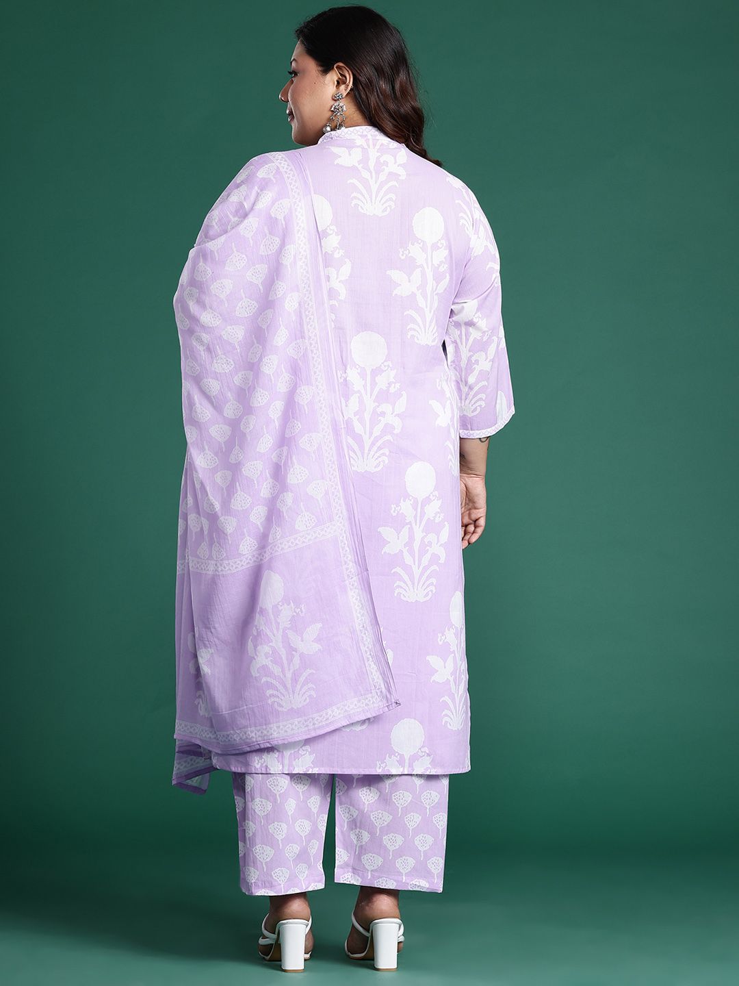 Dhiyona Women's Plus Size Floral Printed Sequinned Pure Cotton Kurta with Trousers & With Dupatta