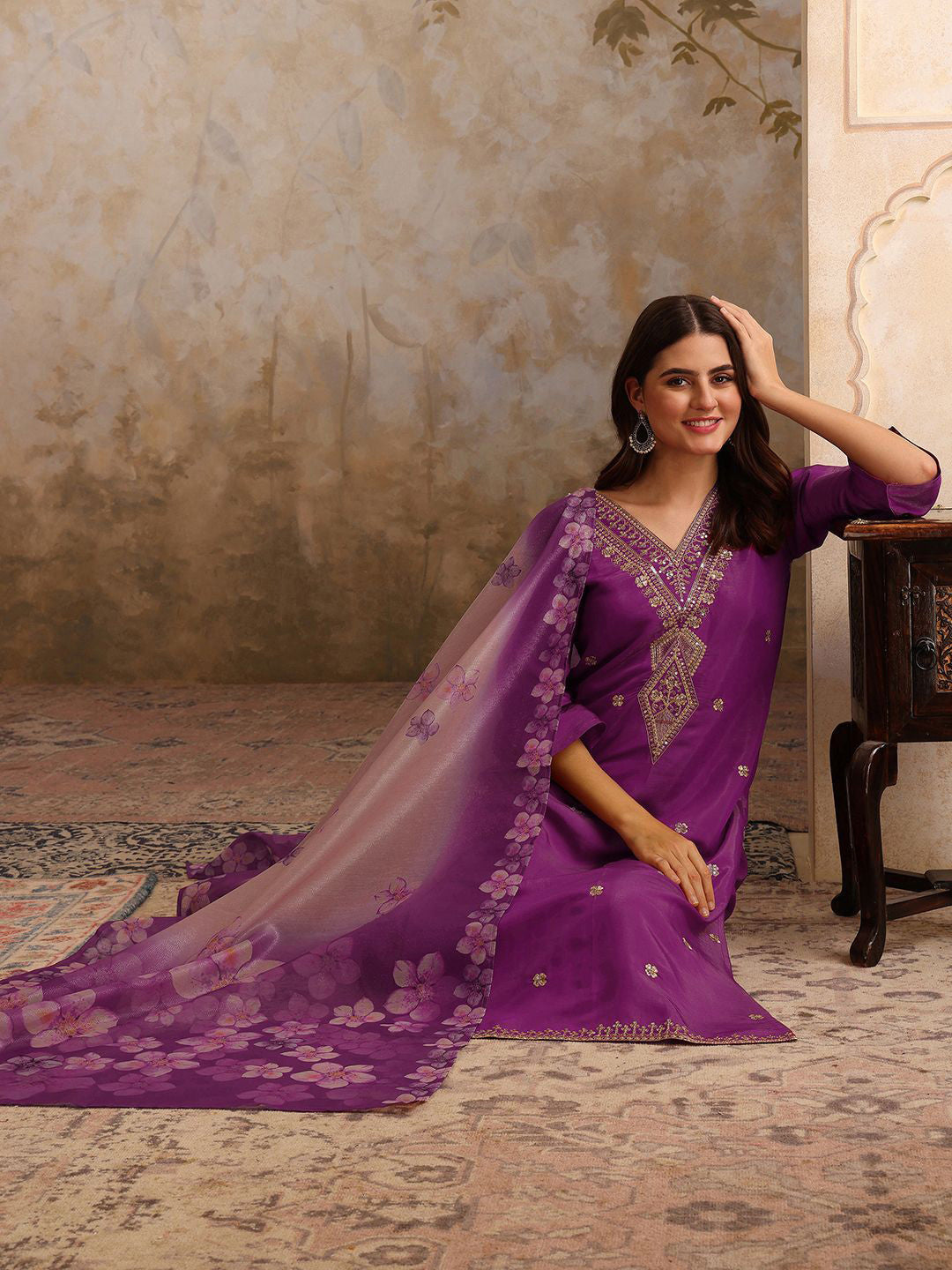 Women Embroidered Kurta Set