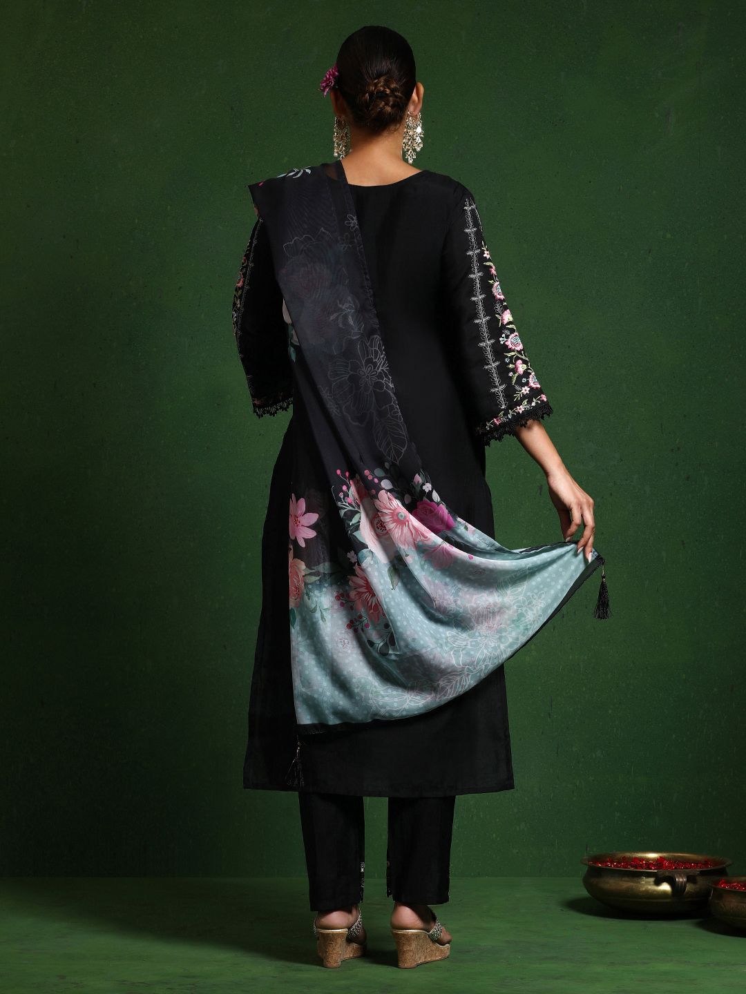 Black Women Floral Embroidered Regular Thread Work Pure Cotton Kurta with Trousers & With Dupatta