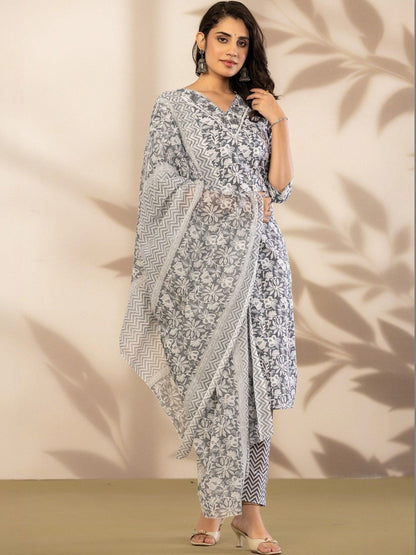 Women Floral Printed Regular Pure Cotton Kurta with Trousers & With Dupatta