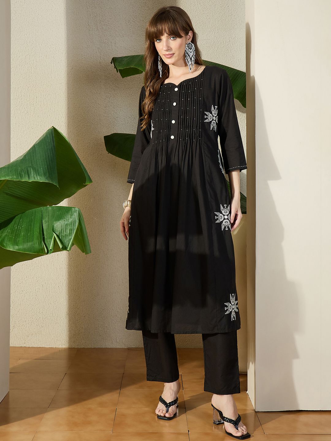 Dhiyona IE Women Embroidered Regular Thread Work Pure Cotton Kurta with Trousers
