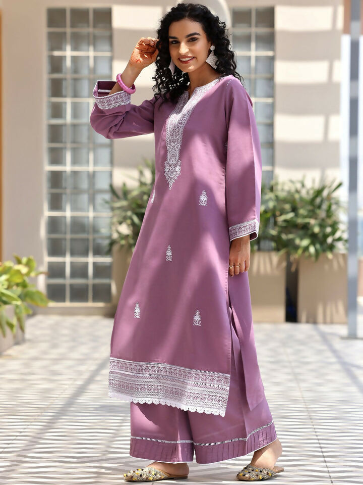 Women's LB Mauve Embroidered Silk Blend Straight Suit With Dupatta