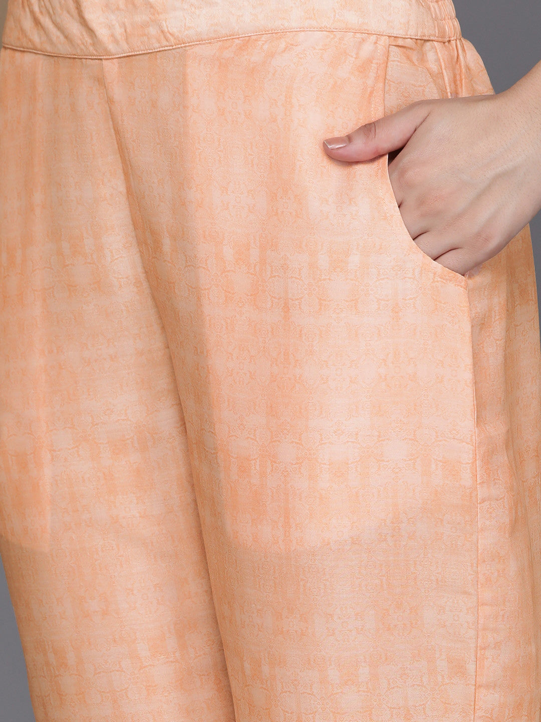Women Ethnic Motifs Printed Regular Kurta with Trousers