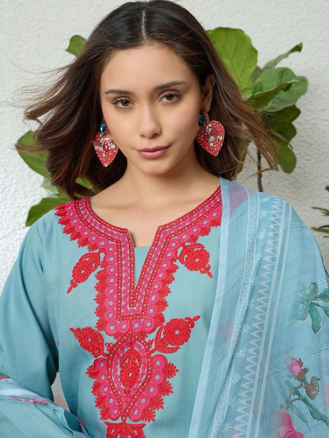 Women Ethnic Motifs Embroidered Regular Thread Work Kurta with Patiala & With Dupatta