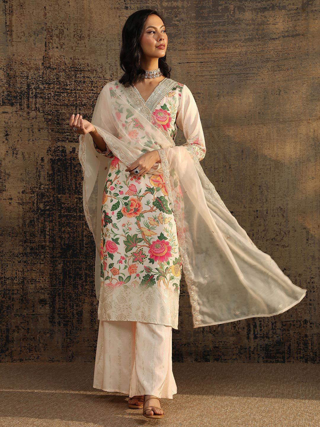 Dhiyona LL Women Floral Printed Regular Sequinned Kurta with Palazzos & With Dupatta