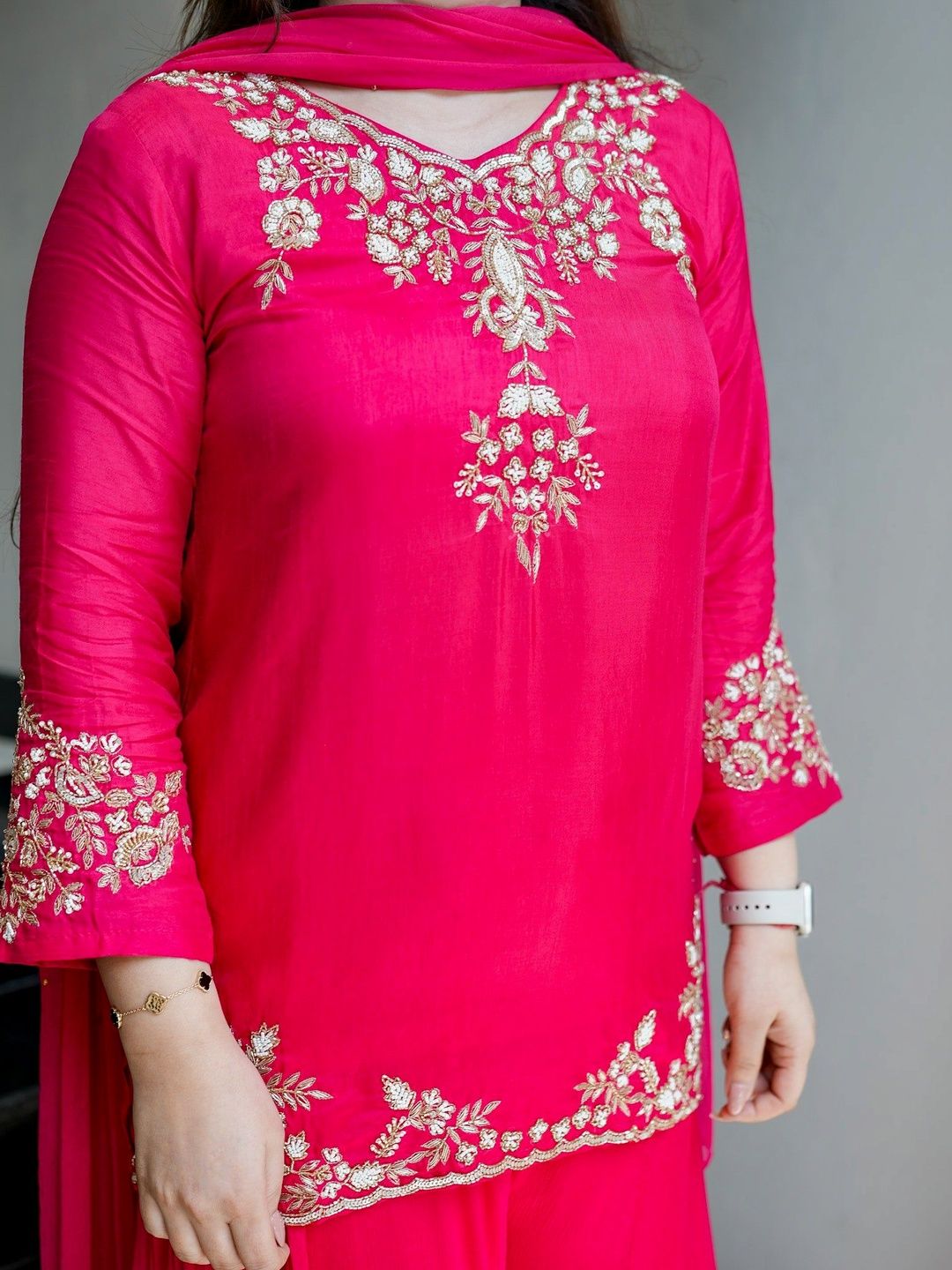 Dhiyona KL Women Ethnic Motifs Embroidered Regular Thread Work Silk Crepe Kurta with Palazzos & With Dupatta