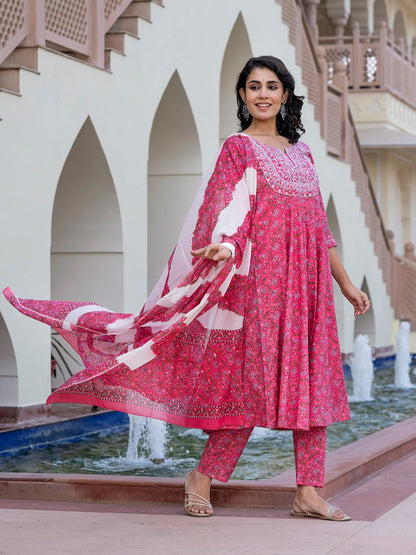 Dhiyona KL Women Floral Printed Regular Pure Cotton Kurta with Trousers & With Dupatta