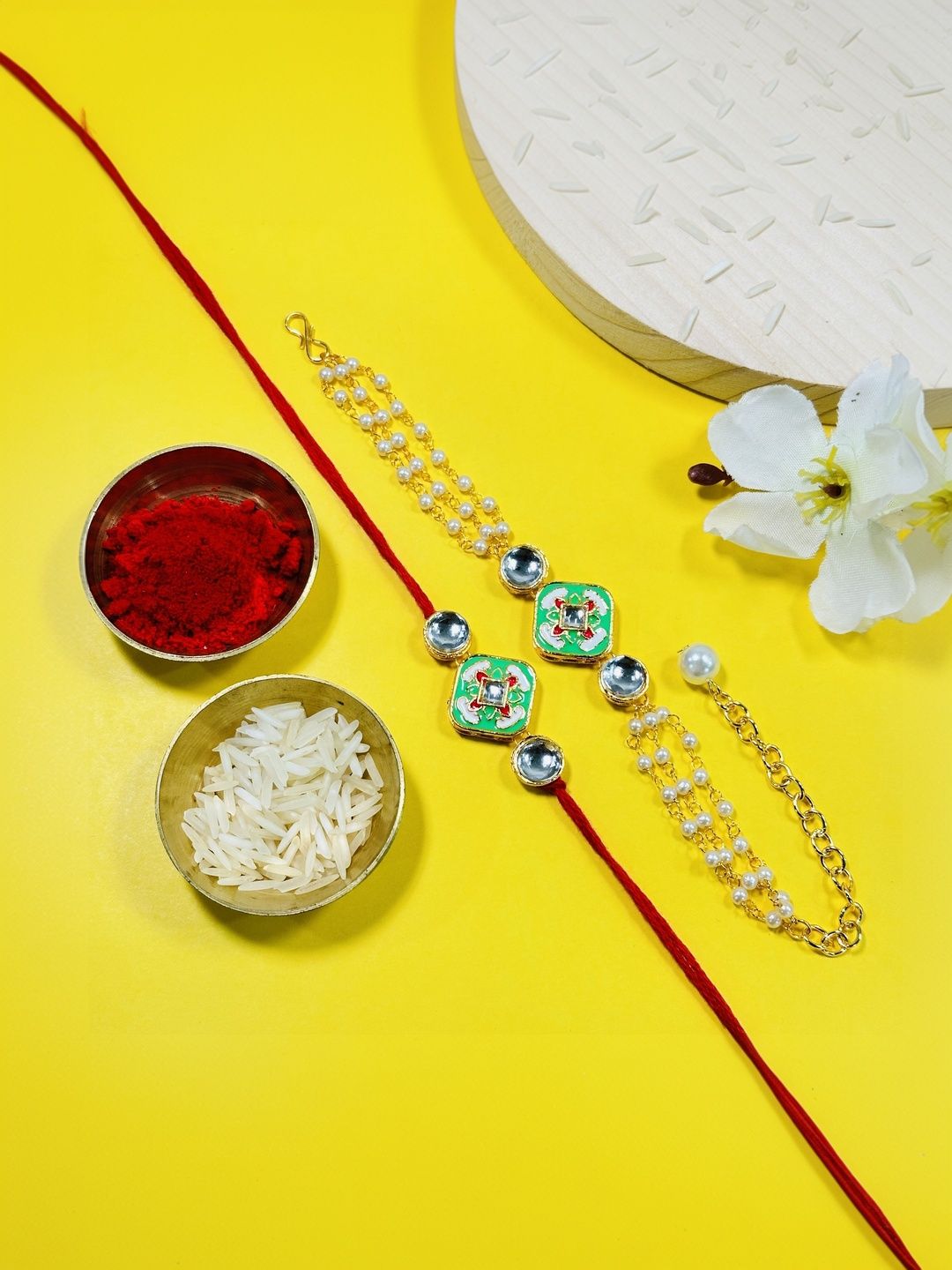 Dhiyona Rakhi