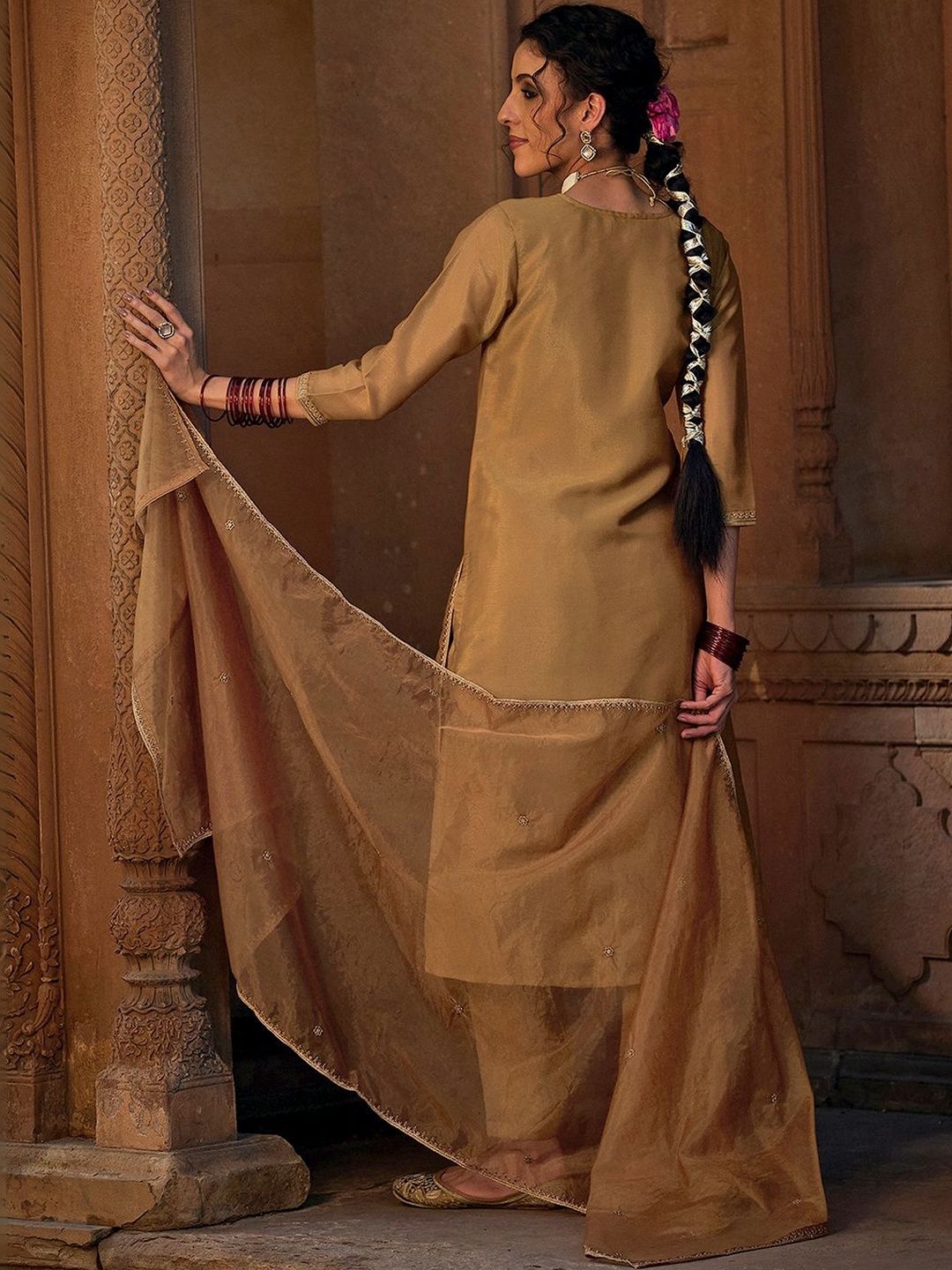 Dhiyona CH Women Ethnic Motifs Embroidered Regular Thread Work Kurta with Trousers & With Dupatta