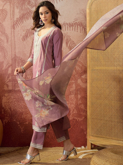 Embroidered Round Neck Kurta & Trousers Kurta Set