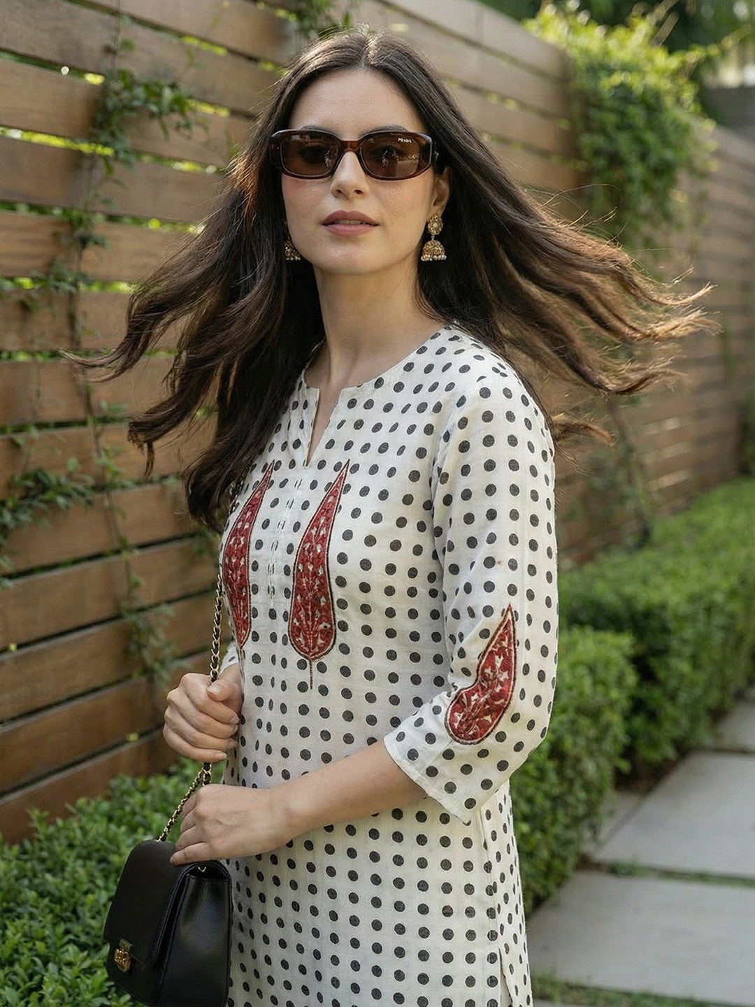 Women Printed Regular Beads and Stones Pure Cotton Kurta with Trousers