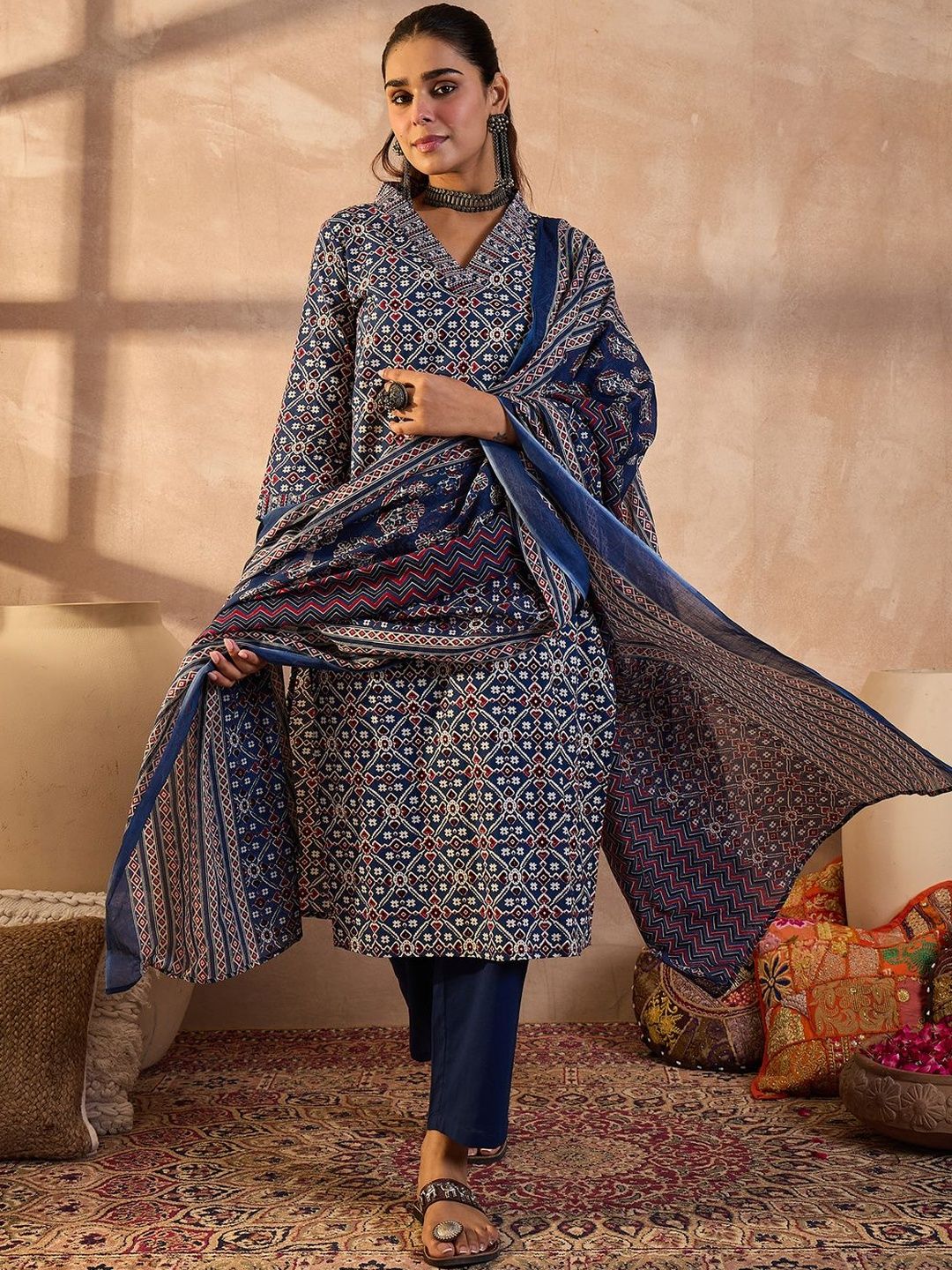 Dhiyona IE Women Ethnic Motifs Printed Cotton Kurta with Trousers & Dupatta