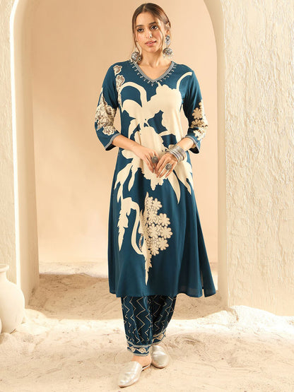 Women Floral Printed Regular Sequinned Kurta with Salwar