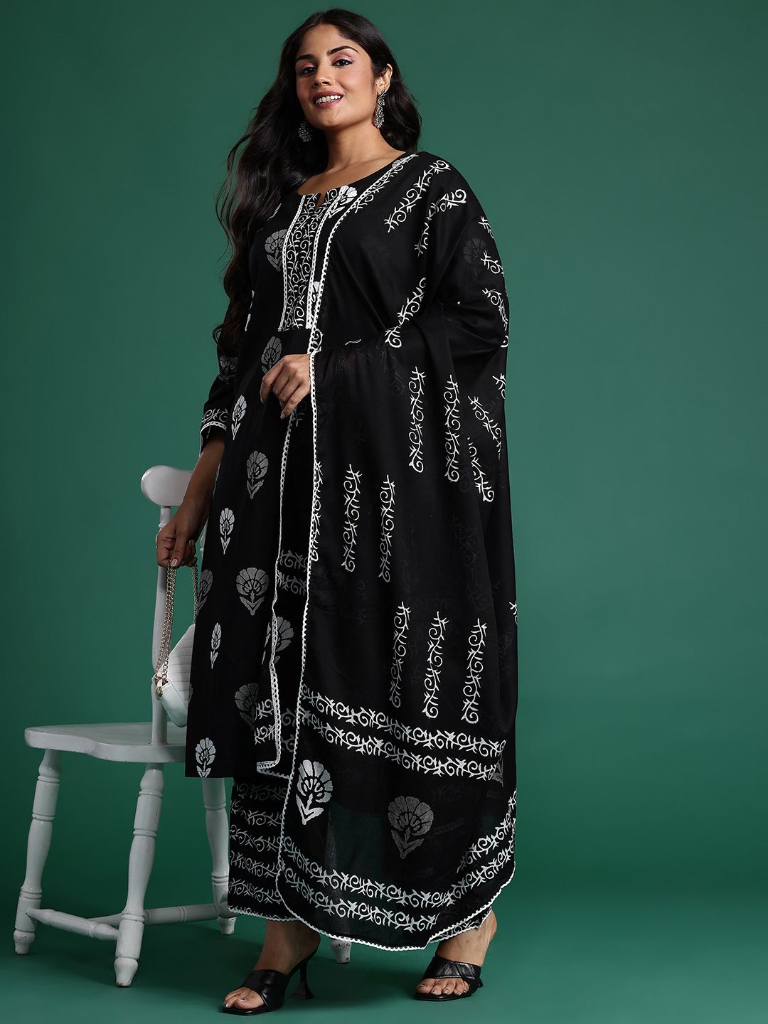 Dhiyona IE Floral Printed Regular Pure Cotton Kurta with Trousers & Dupatta