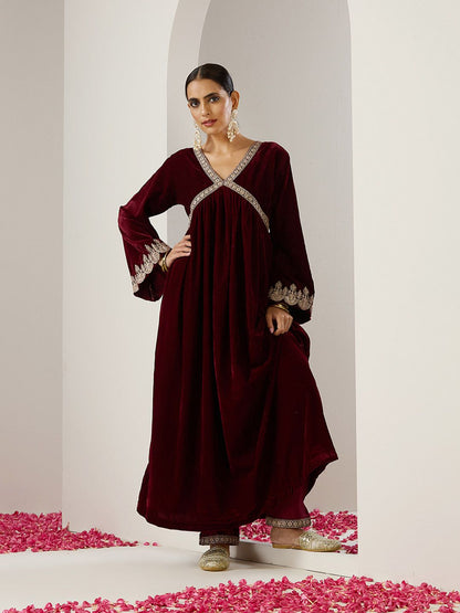 Dhiyona IS Women's Purple Ethnic Motifs Embroidered Flared Sleeves Velvet A-Line Kurta With Trousers