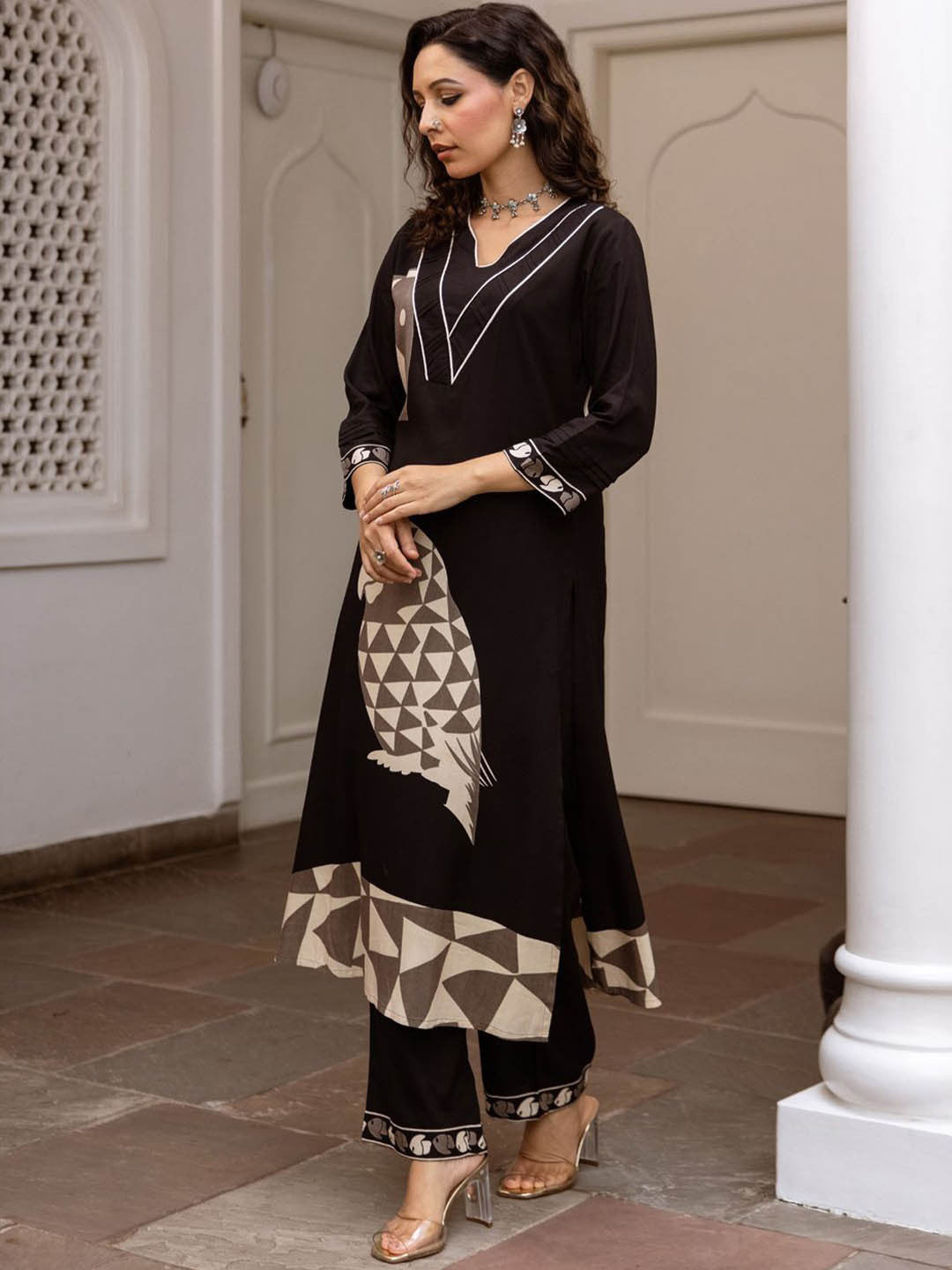 Quirky Printed Straight Kurta With Trousers