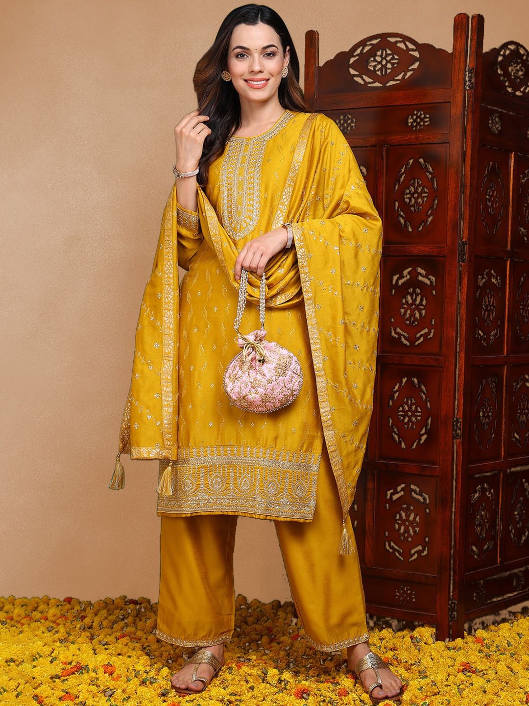 Dhiyona KL Floral Embroidered Regular Sequinned Kurta with Palazzos & With Dupatta