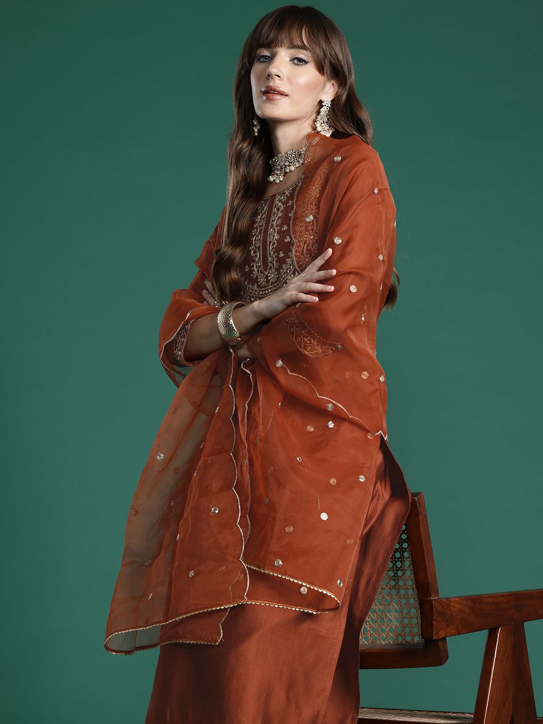 Dhiyona IE Floral Embroidered Liva Kurta with Trousers & With Dupatta