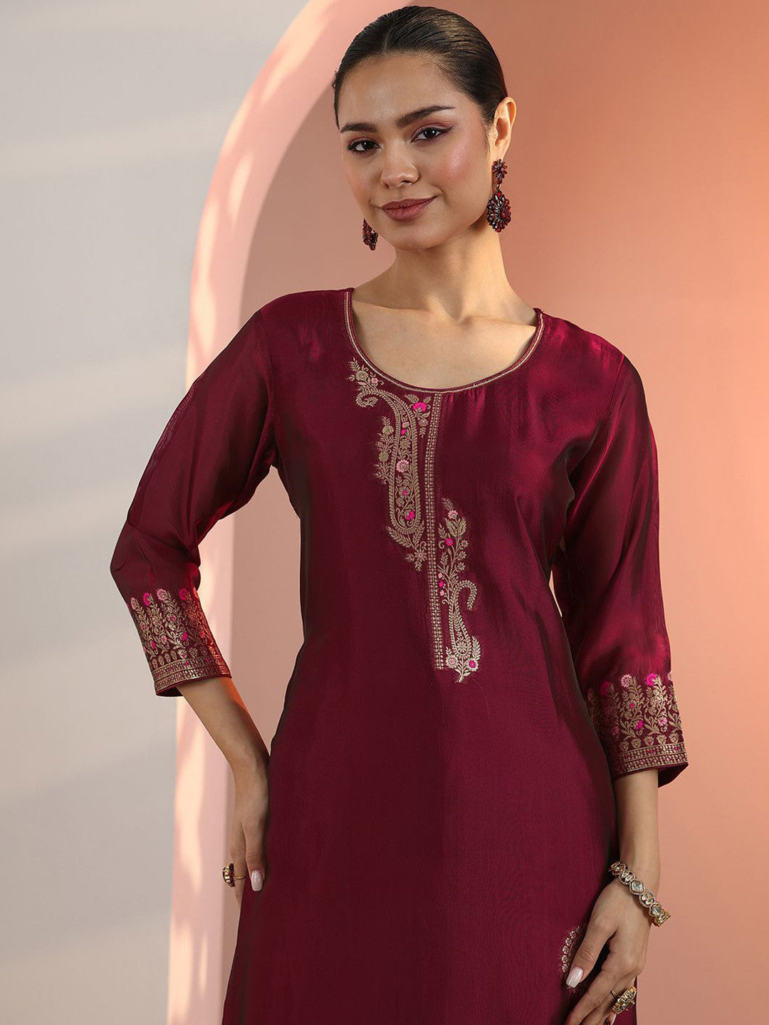 Women Paisley Printed Kurta with Trousers & Dupatta