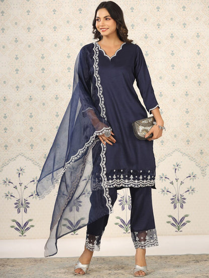 Dhiyona OD  Women Floral Embroidered Regular Thread Work Kurta with Trousers & With Dupatta