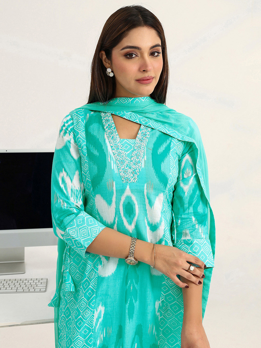 Women Ethnic Motifs Printed Regular Cotton Blend Kurta with Trousers & With Dupatta