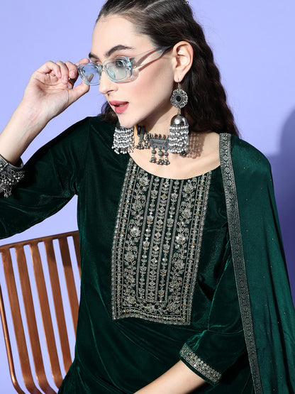 Women Floral Velvet Kurta Set