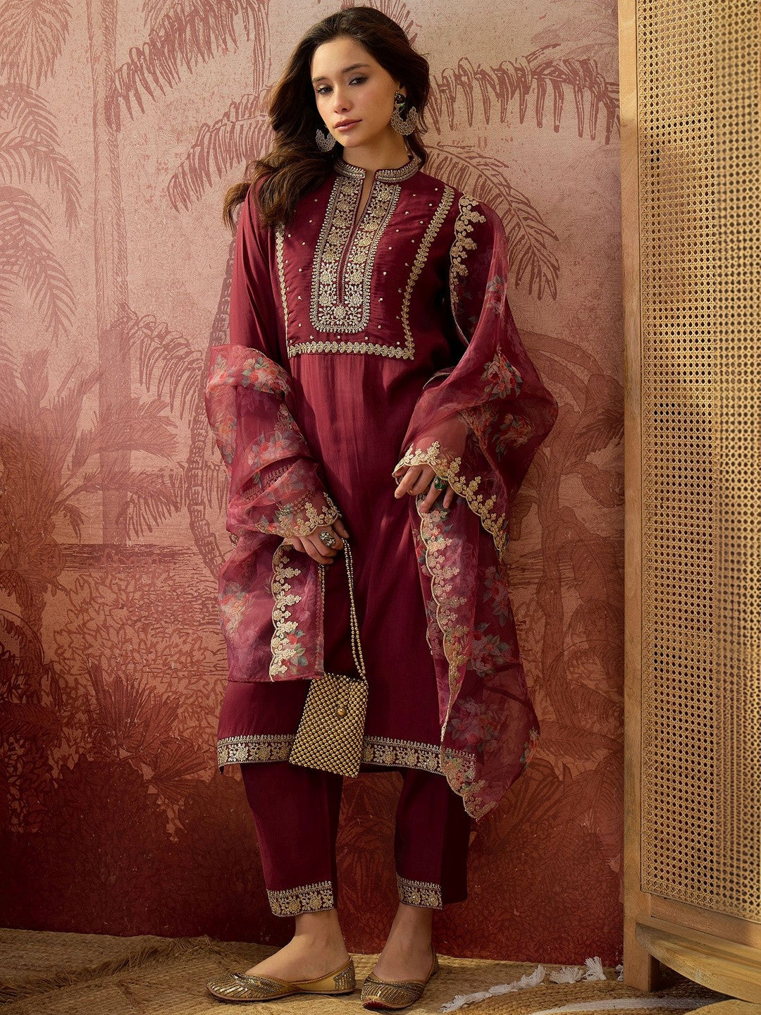 Embroidered Mandarin Collar Kurta & Trousers Kurta Set
