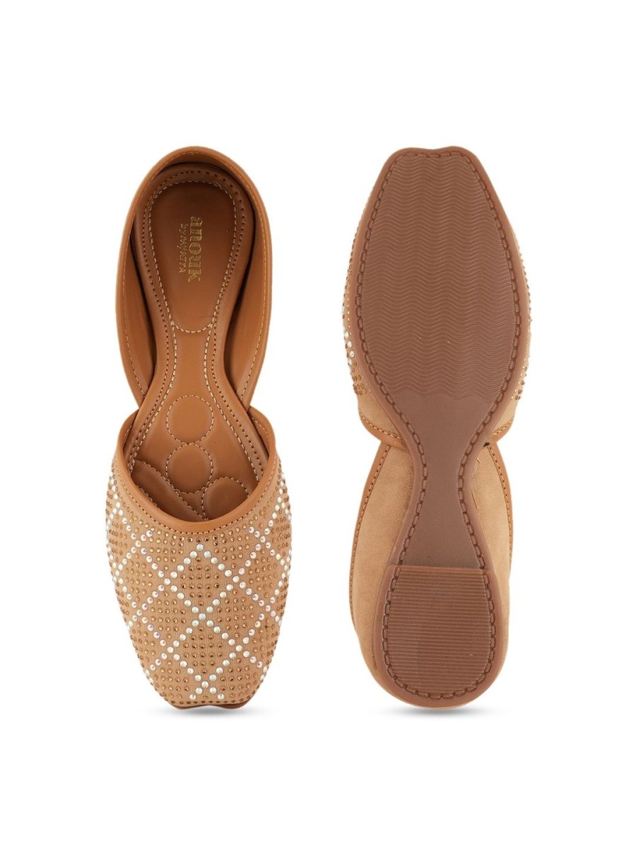 Dhiyona AK Embellished Mojaris