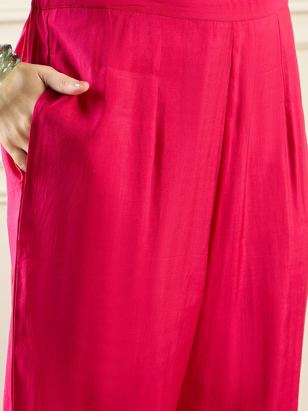 Women Magenta Kurta Sets