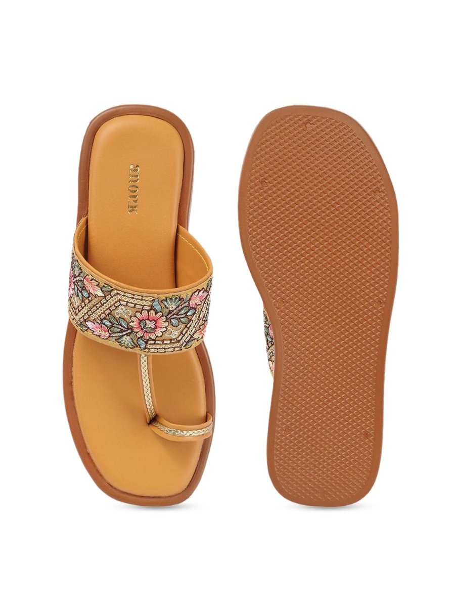 Dhiyona AK Women Embellished Ethnic Open Toe Flats