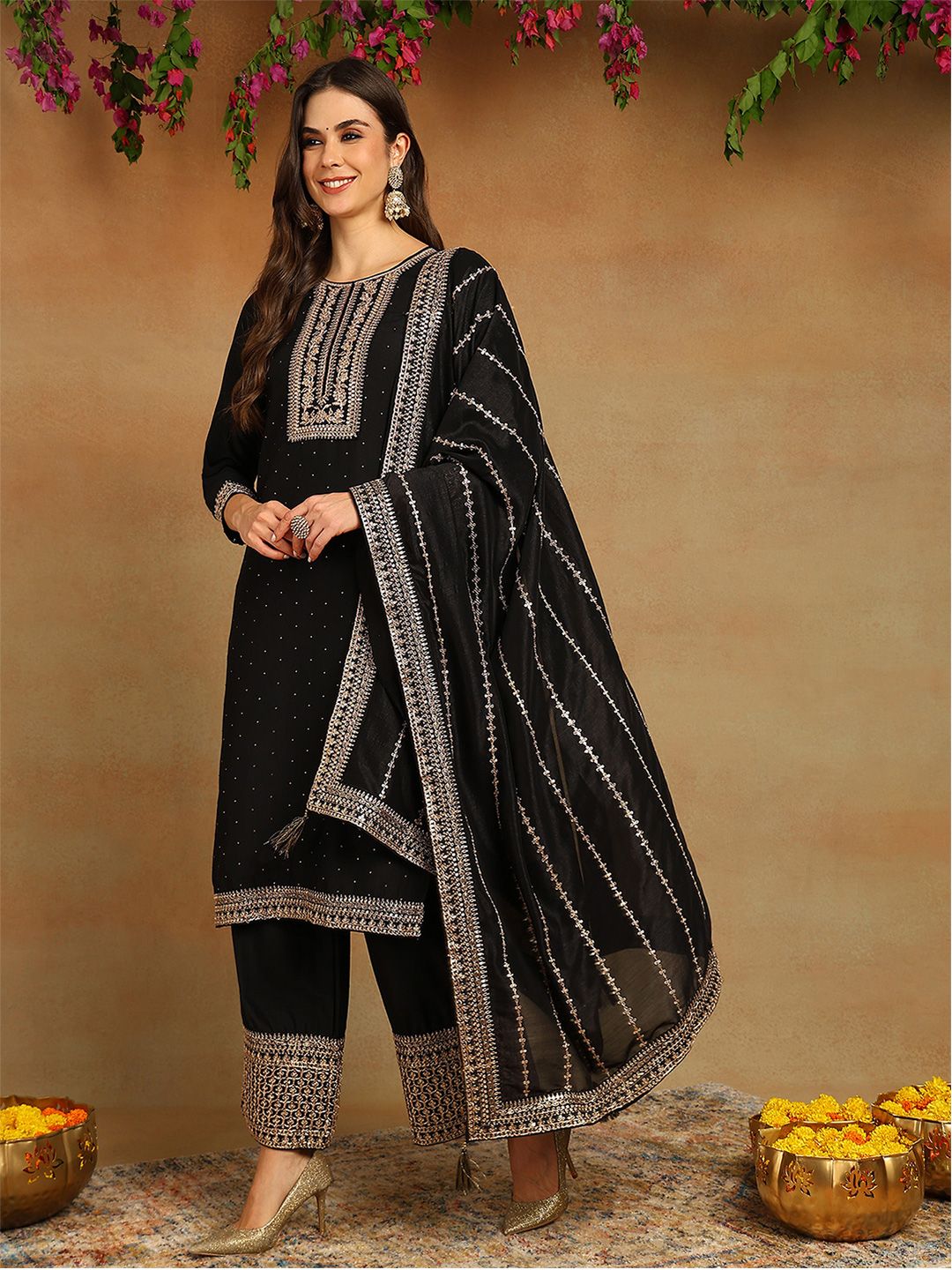 Dhiyona KL Ethnic Motifs Embroidered Regular Sequinned Kurta with Palazzos & Dupatta