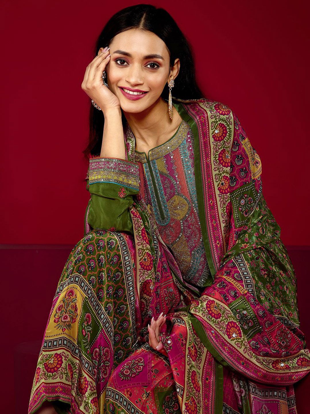 Dhiyona LL Floral Embroidered Notch Neck Sequinned Straight Kurta With Sharara And Dupatta