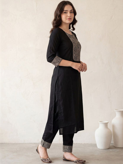 Women Ethnic Motifs Embroidered Regular Thread Work Kurta with Trousers
