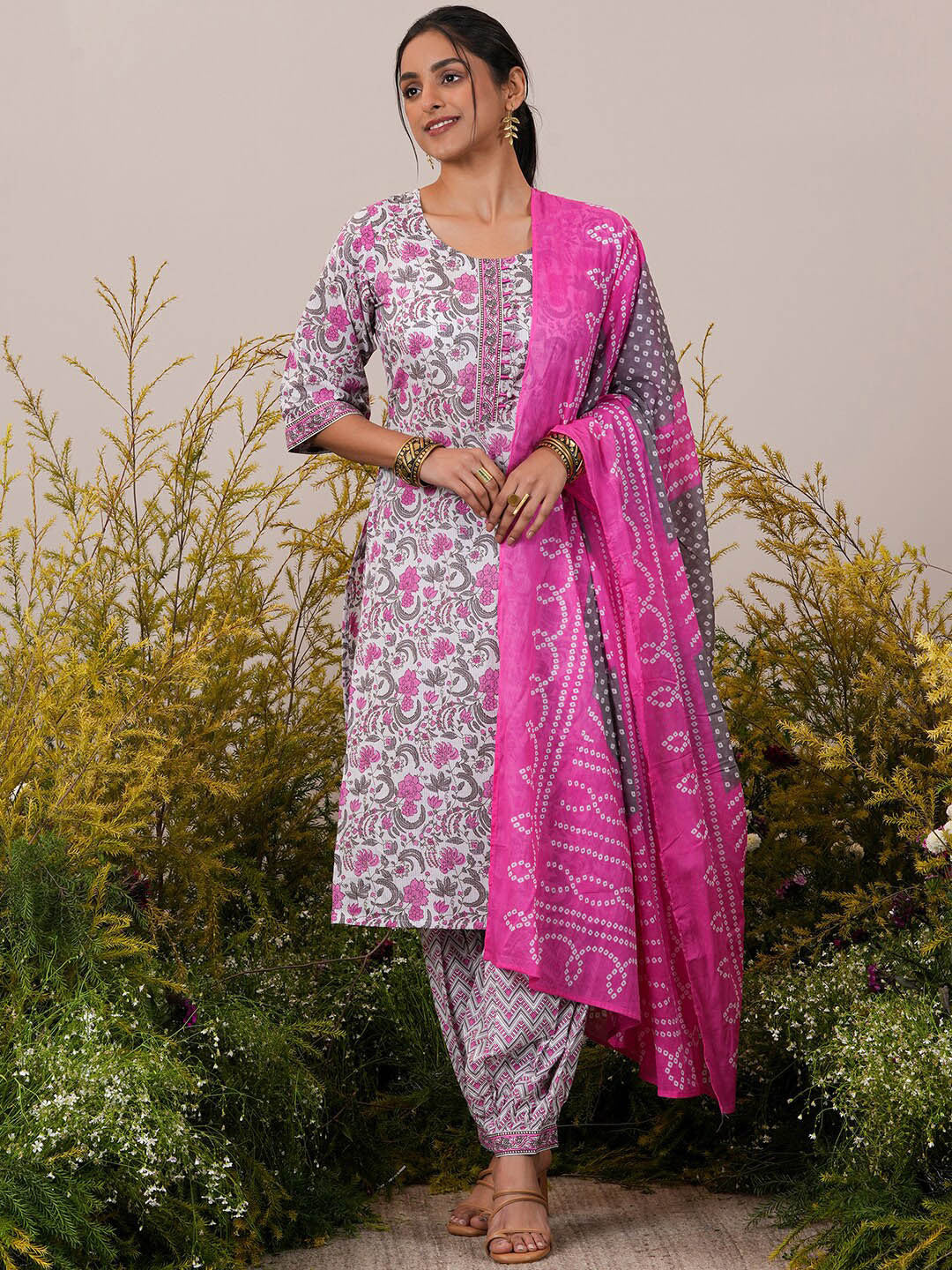 Floral Printed Regular Pure Cotton Kurta With Salwar & Dupatta