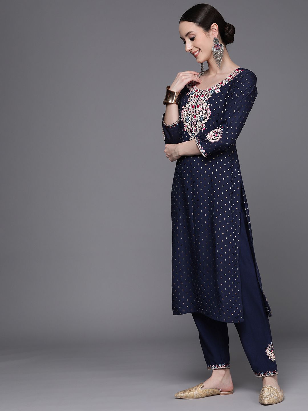Dhiyona IE Women Embroidered Thread Work Chanderi Silk Kurta with Trousers & With