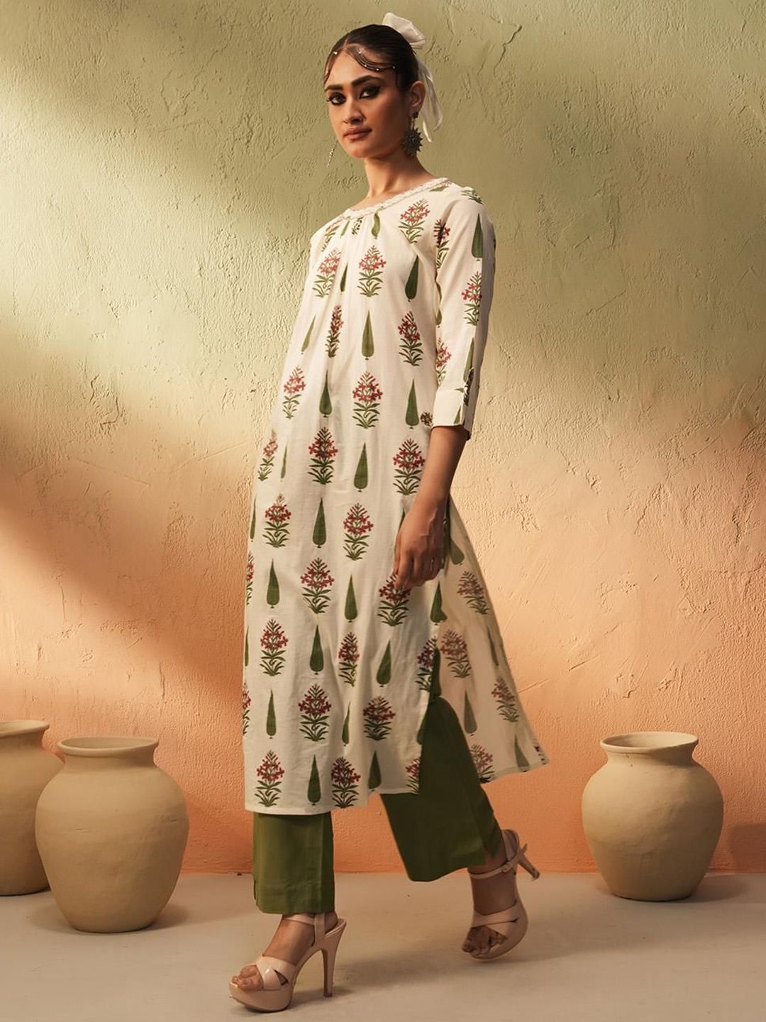 Dhiyona IS Women's Floral Printed Mirror Work Pure Cotton Straight Kurta With Trouser