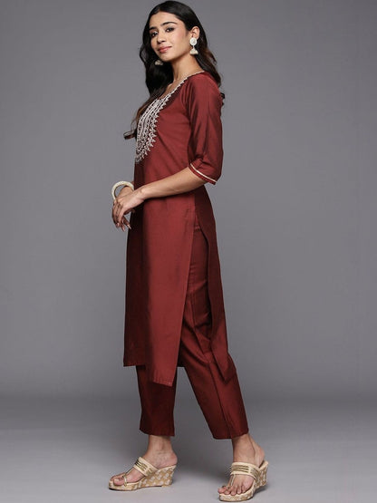 Women Ethnic Motifs Embroidered Regular Thread Work Kurta with Trousers & With Dupatta