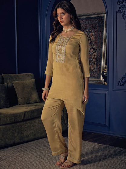 Dhiyona CH Women Ethnic Motifs Embroidered Regular Thread Work Kurta with Trousers