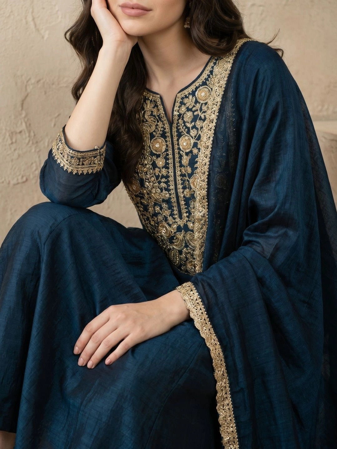 Women Ethnic Motifs Embroidered Regular Kurta with Trousers & With Dupatta