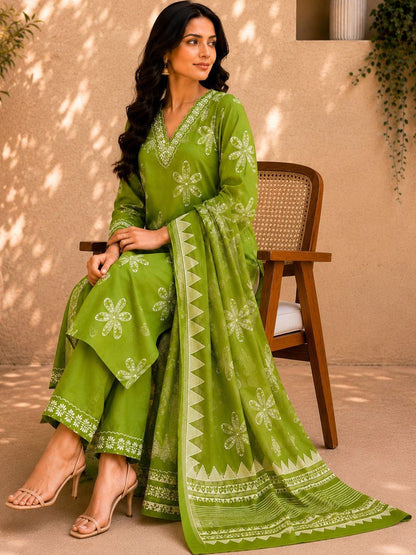 Women Floral Printed Regular Thread Work Pure Cotton Kurta with Trousers & With Dupatta
