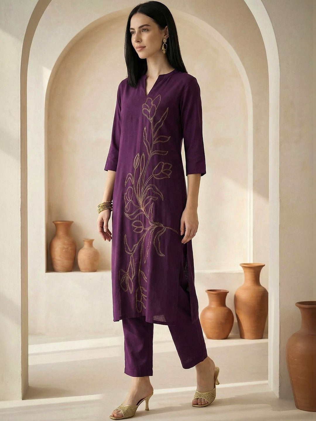 Women Floral Embroidered Regular Thread Work Kurta with Trousers