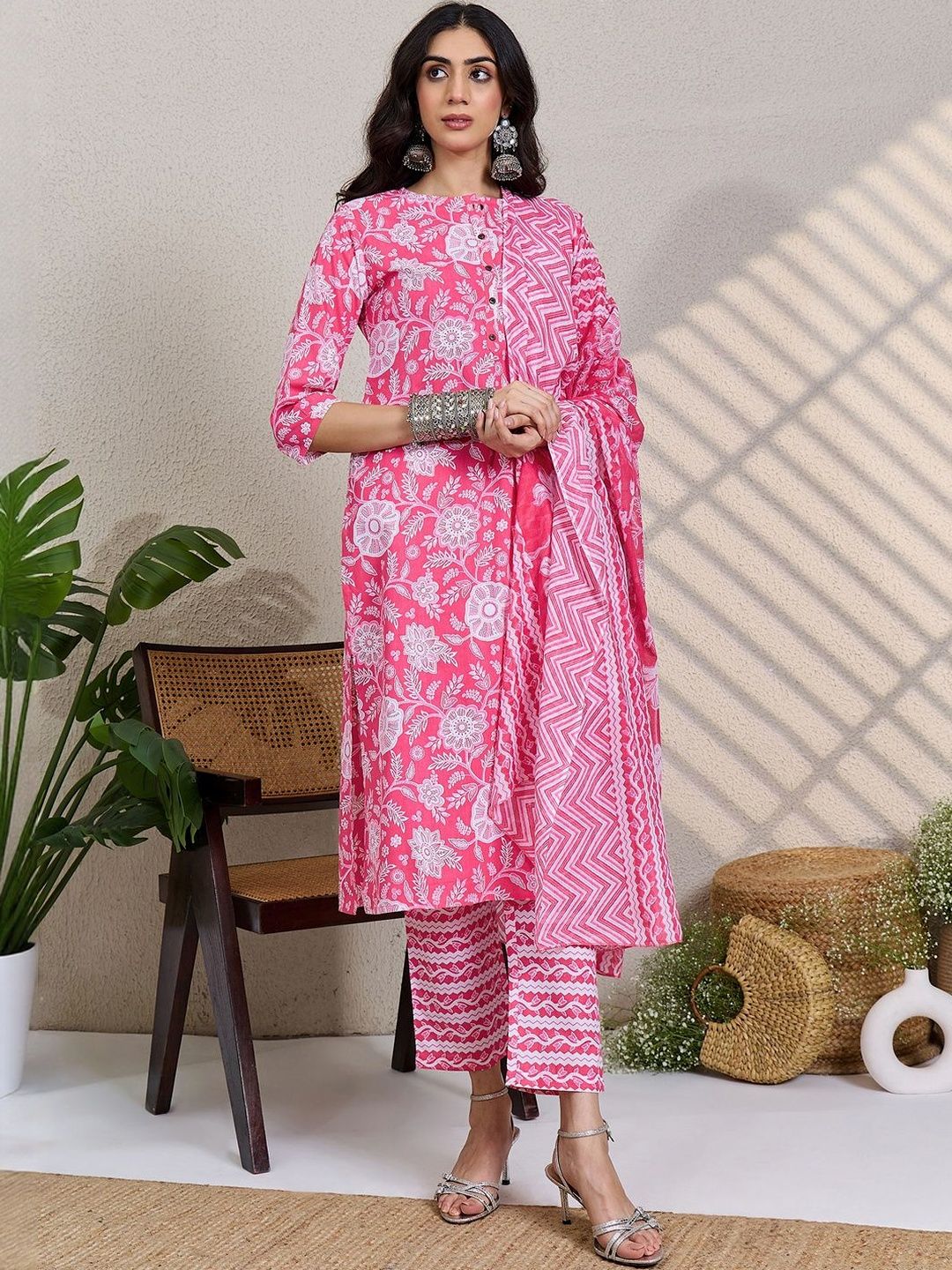 Dhiyona IE Women Floral Printed Pure Cotton Kurta with Trousers & Dupatta